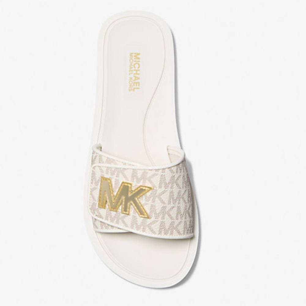 MICHAEL KORS Palmer Signature Logo Slide Sanda
Vanilla 
NWT